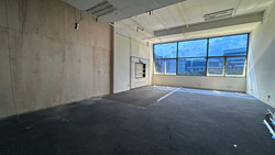 UB. One (D14), Warehouse #592365831